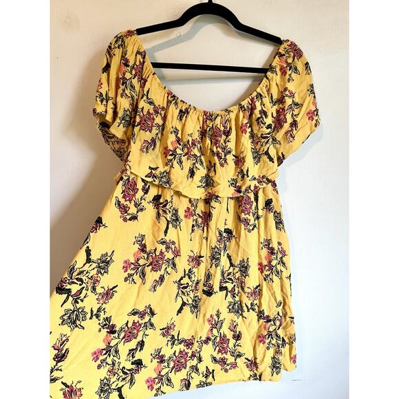 Torrid off the shoulders floral yellow top size 4 Bloomcore Flowy - Picture 7 of 10
